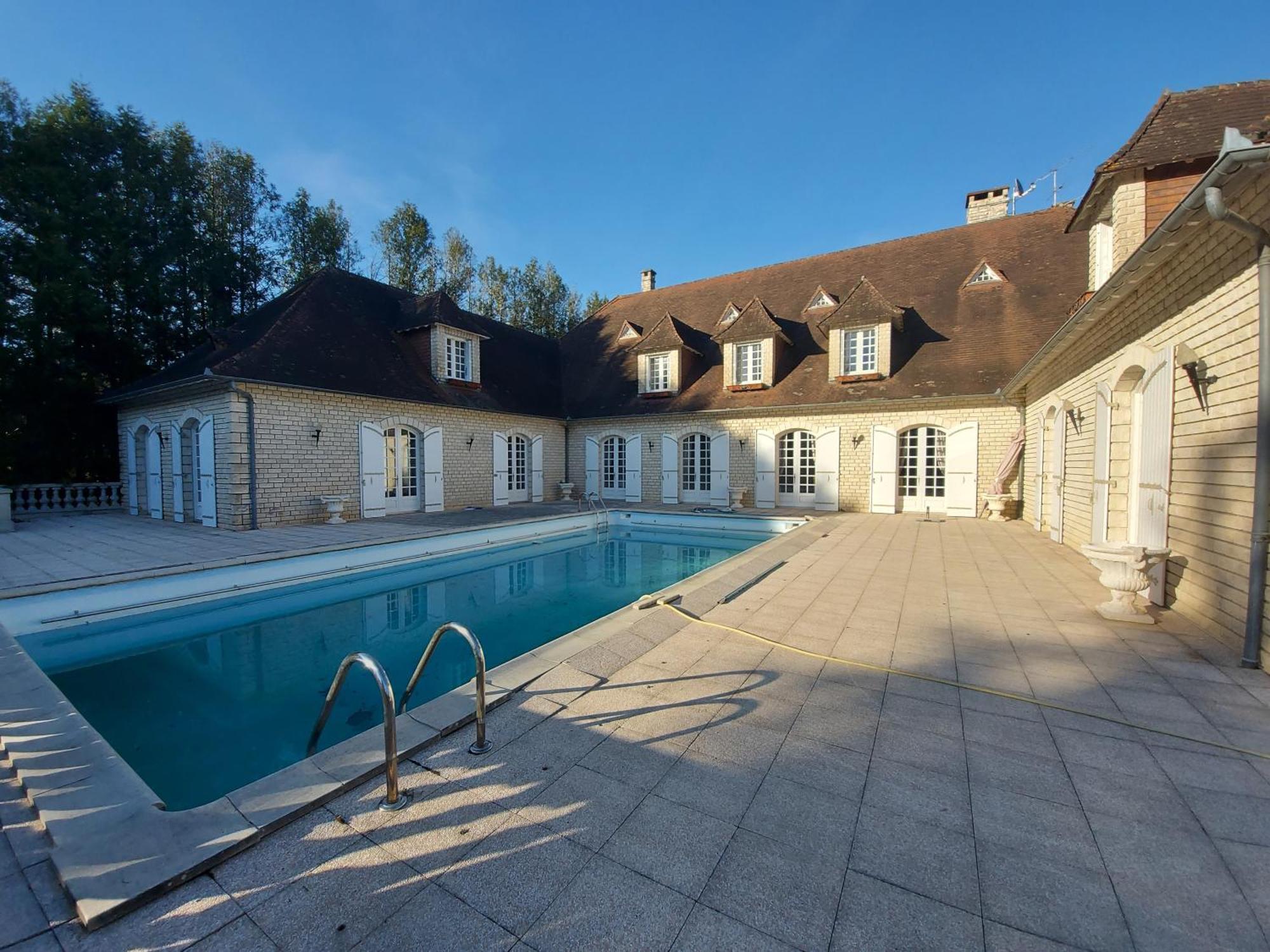Le Belvedere Thiviers Luaran gambar